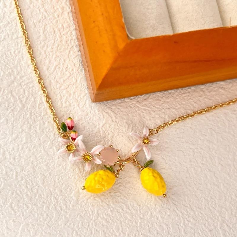 Real Gold Electroplated Diamond-Encrusted Lemon Necklace Light Luxury Fashion Niche Personality Small Fresh Drop Glaze Flower Jewelry Women