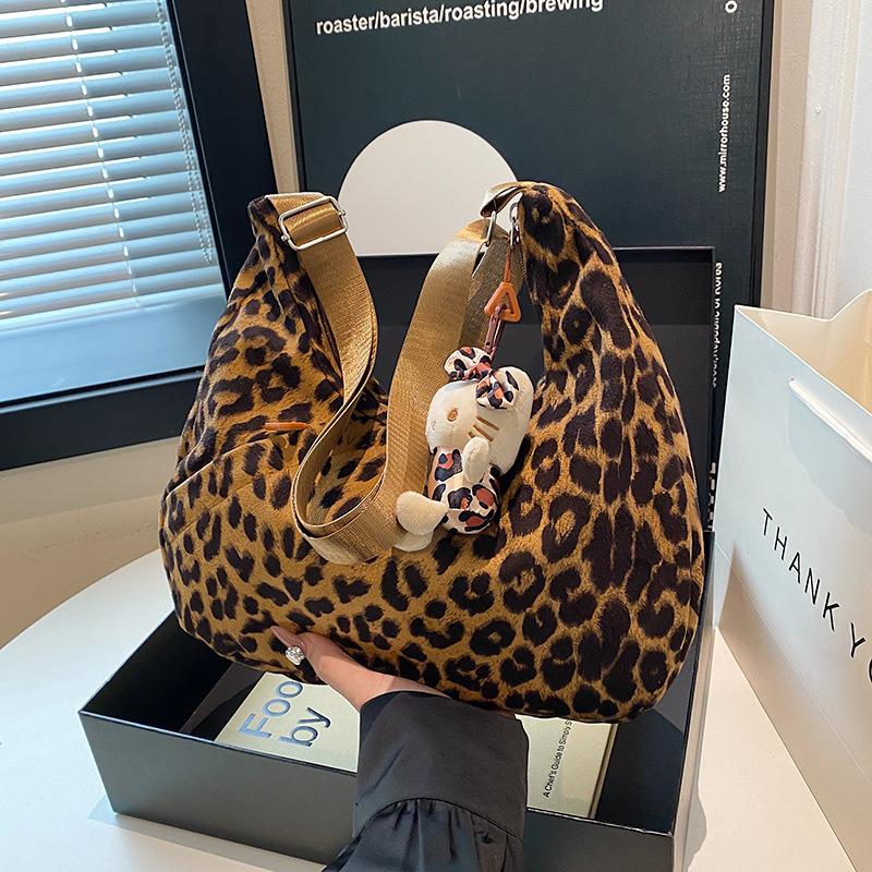 

Холщовая сумка с леопардовым принтом женская осенне-зимняя новая большой вместимости подмышечная сумка-пельмень классная для поездок на работу плечевая сумка-мессенджер