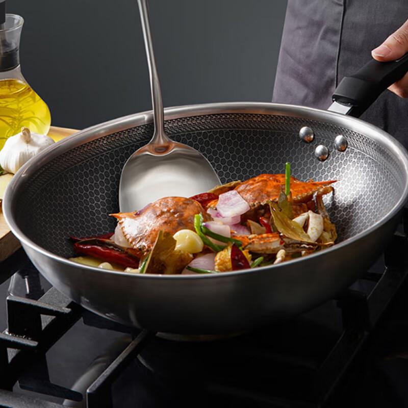 COOKER KING Stainless Steel Honeycomb Wok with Lid