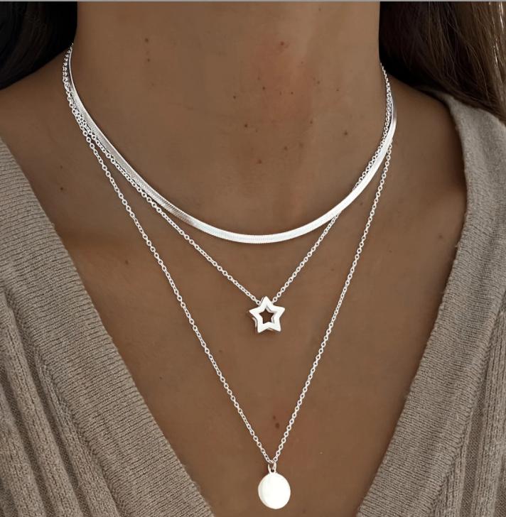 Trendy Y2K Star Pendant Necklace Vintage Goth Simple Multi Layered Metal Chain Necklace Women Charm Statement Jewelry Gifts