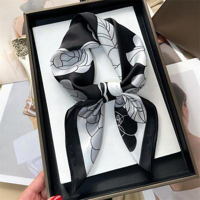 70 * 70cm Nouvelle Soie Petit Foulard Carré Pour La Protection Du Cou Des Femmes Foulard Professionnel Polyvalent Élastique Pour Cheveux Foulard Foulard