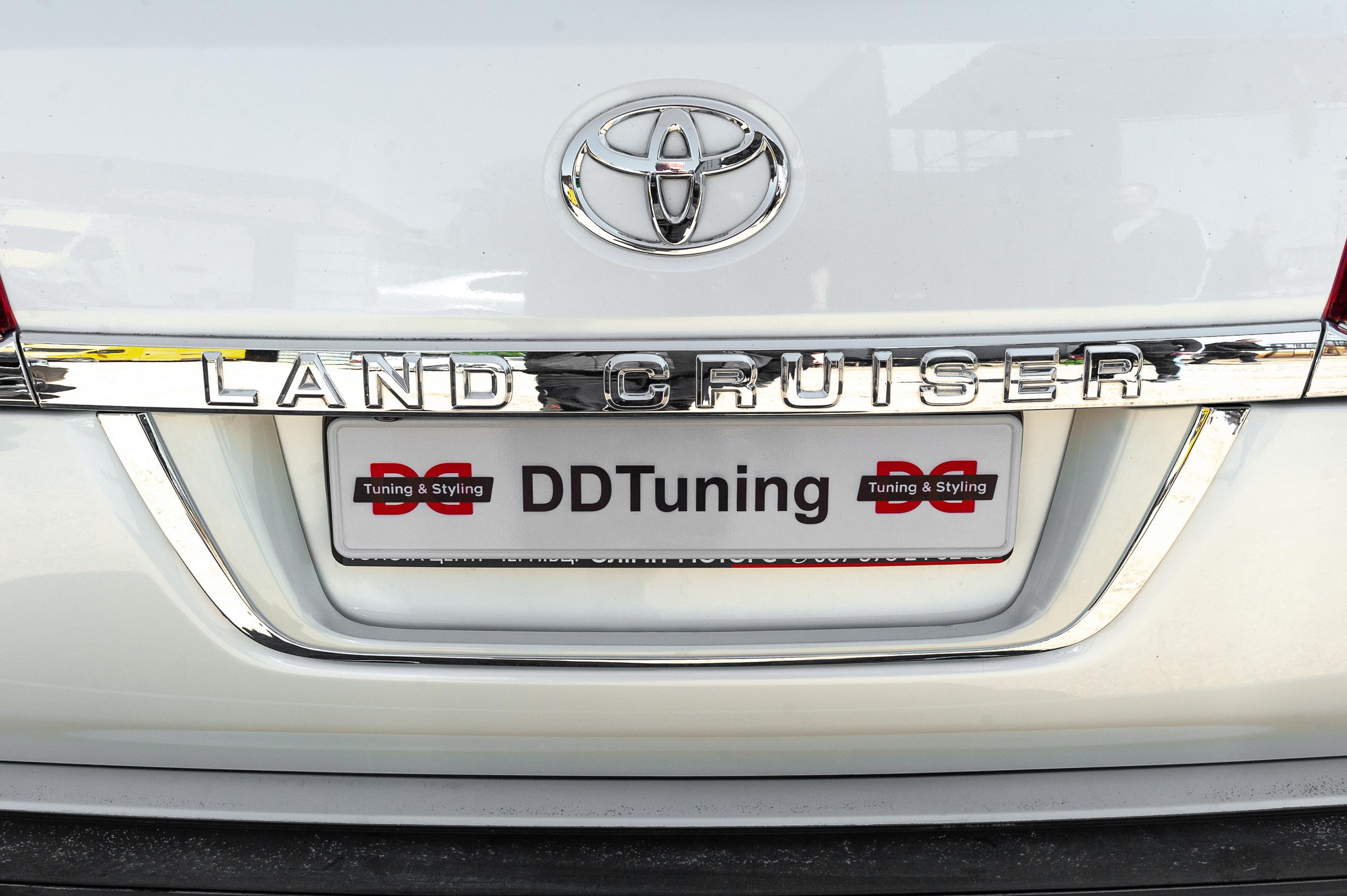 

Подставка под номер стандарт Белая для Toyota Land Cruiser 200