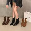 Spetsiga högklackade stövlar mocka tunna stövlar korta stövlar damstövlar 2025 höst och vinter med kjol bruna franska små bara stövlar