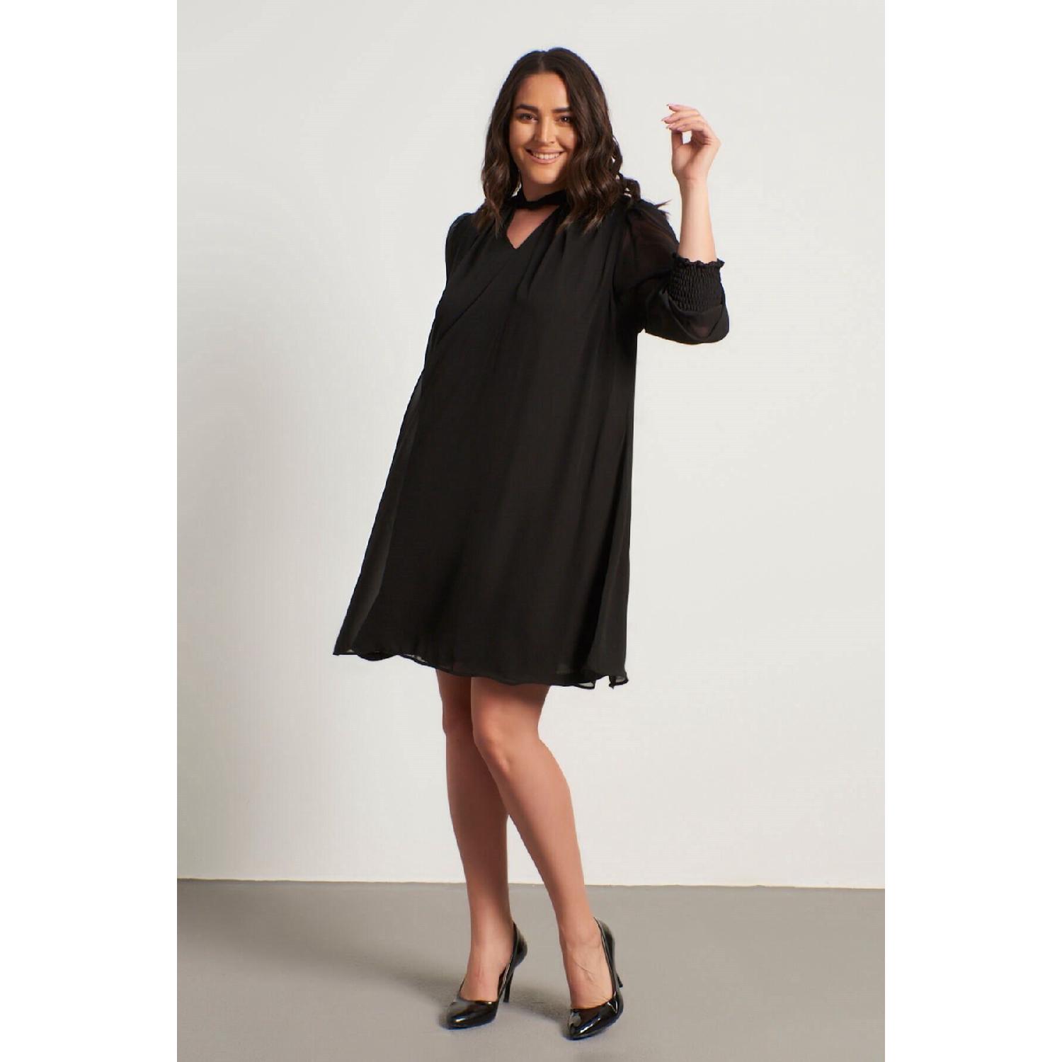 

Шифоновое платье с воротником и позументом 40