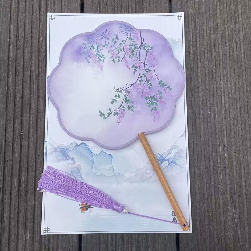 Children's Retro Style Round Hand Fan - Classical Chinese Design for Hanfu, Cheongsam, Catwalk, and Dance Performance