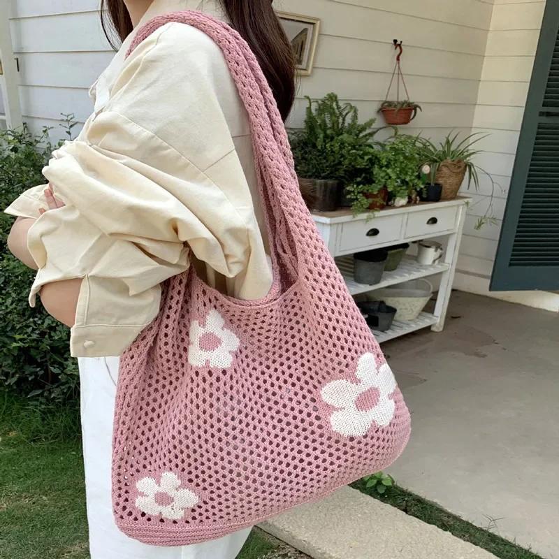 New Simple Retro Shoulder Bag Handbag for Women Fashion Sweet Flower Hollow Tote Bag