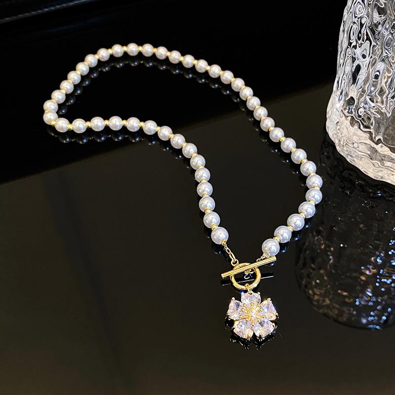 

Fashion Small Fresh Zircon Highlight Necklace Pearl Neck Chain Femininity Sweet Wind Flower Ot Buckle Collarbone Chain