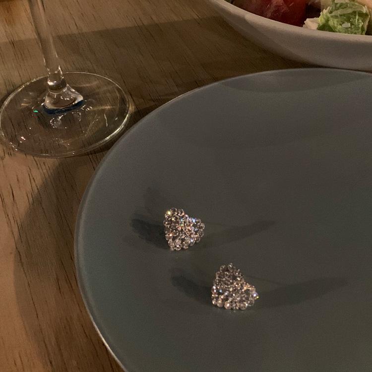 

Трендовые серьги-пусеты в форме сердца из серебра 925 пробы с инкрустацией бриллиантами для женщин, 2023