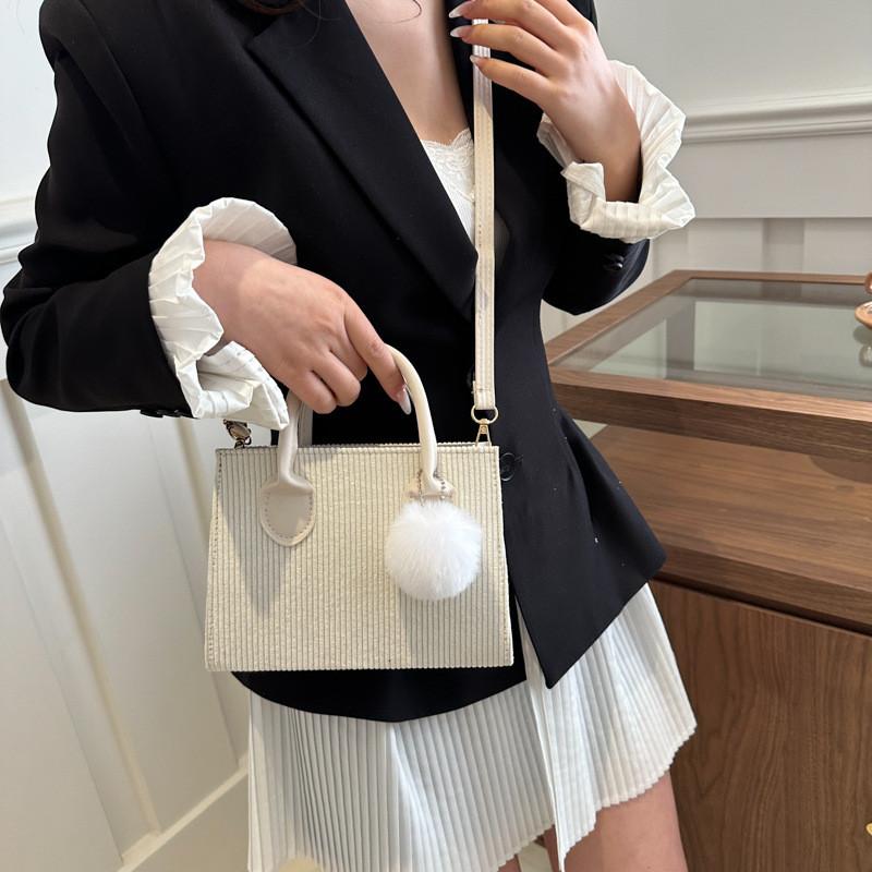 Fashionable Trendy Small Square Bag Versatile Pu Leather Handbag For Daily Use