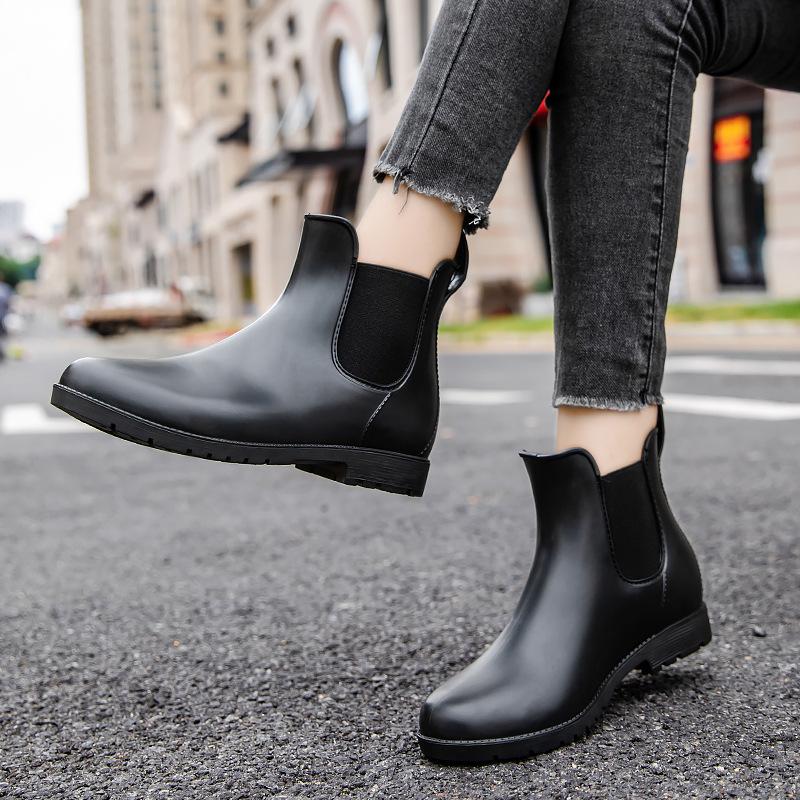 Factory direct sales of new rain shoes women's fashion outer wear rubber shoes adult water shoes waterproof overshoes short rain boots