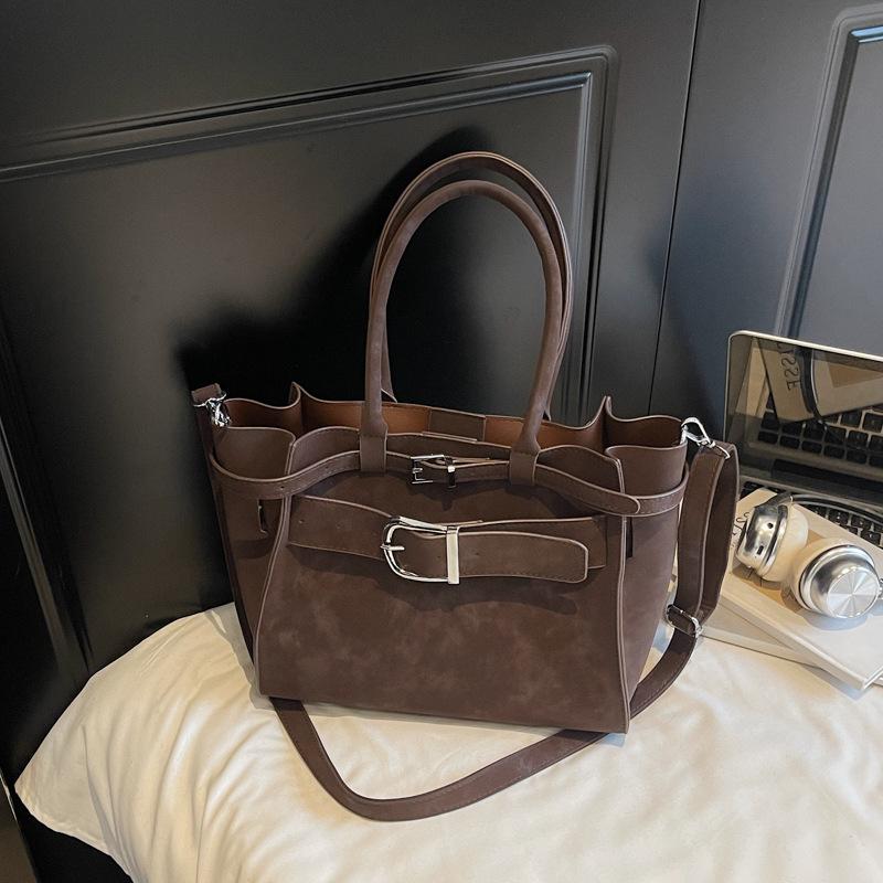 

Ретро сумка женская 2025 осень новая корейская версия модная матовая сумка-мессенджер зарубежный стиль женская портативная сумка-ведро темно-коричневого