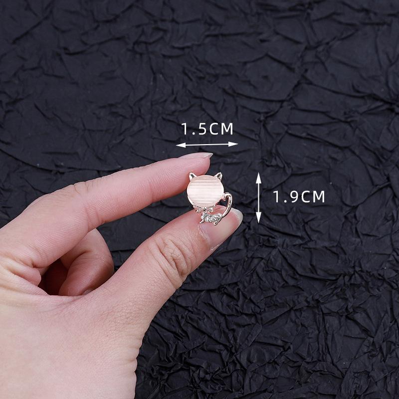 Luxury Animal-Themed Corsage: Elegant Holiday Gift for Women