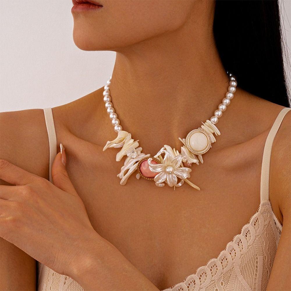 Resin Beach Necklace Jewelry Petal Pearl Beaded Choker Fashion Iris Flower Pendant Necklace  Gift
