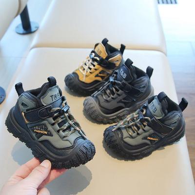 Chaussures de sport pour enfants 2025 printemps et automne nouvelles chaussures de papa pour garçons chaussures d'alpinisme chaussures de course pour filles chaussures décontractées pour bébé à semelle souple