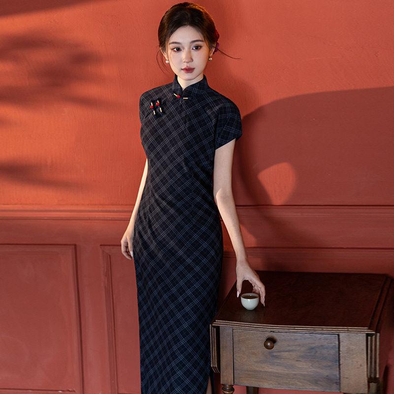 Plaid national style new Chinese long improved cheongsam 1011 new young women's high-end short sleeves daily summer