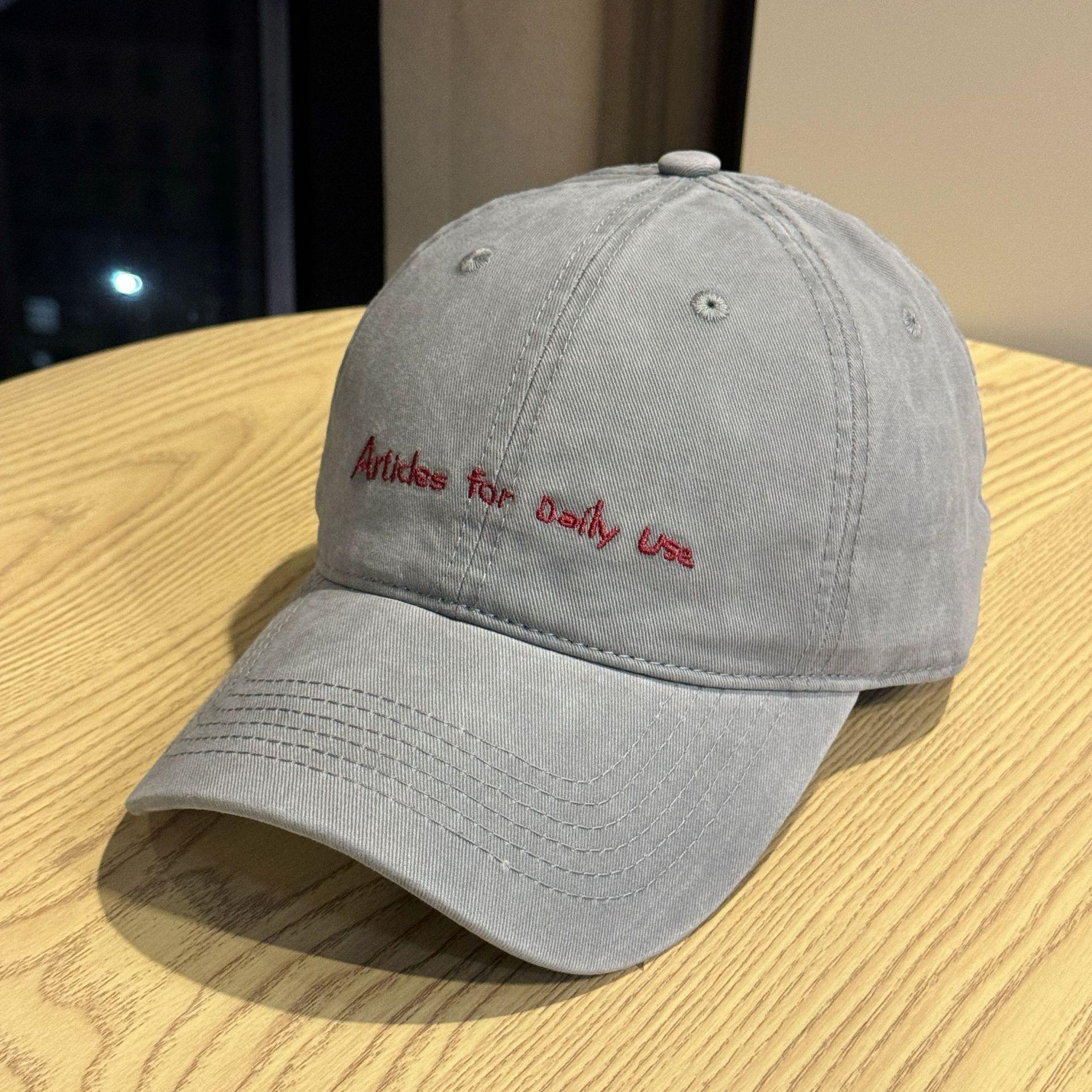 

Новая бейсболка в корейском стиле с контрастной вышивкой букв, мягкий верх, простая и повседневная, универсальная для всех сезонов, маленькая кепка с козырьком, модная Adjustable