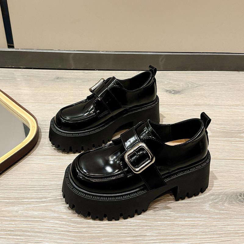 

French platform black small leather shoes women s 2025 autumn and winter new retro British style heightening versatile thick high-heeled single shoes 40