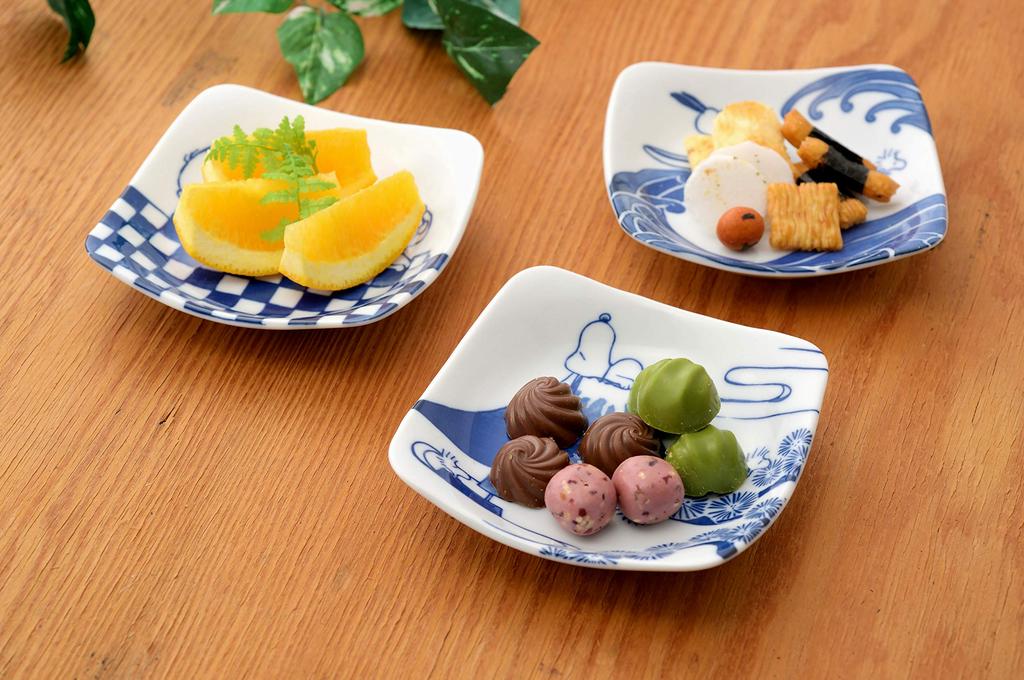 Yamaka Shoten Cute Square Plates and Side Plates Set of 3 Character Snoopy Blue and White Square Plates (3 Patterns)