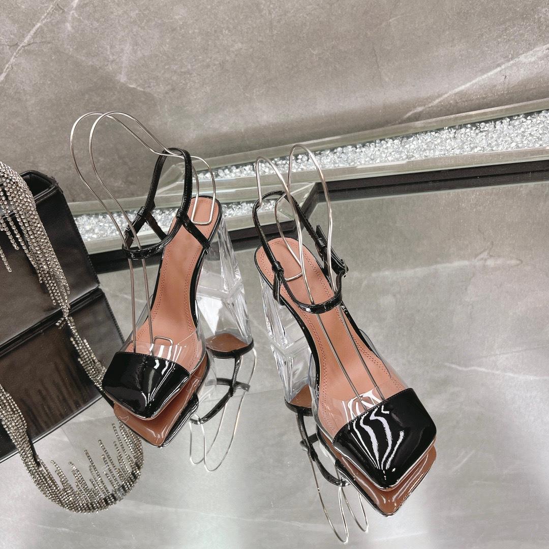 

Роскошные прозрачные ПВХ босоножки с квадратным носком и кристальным массивным каблуком 2025 35 чёрный