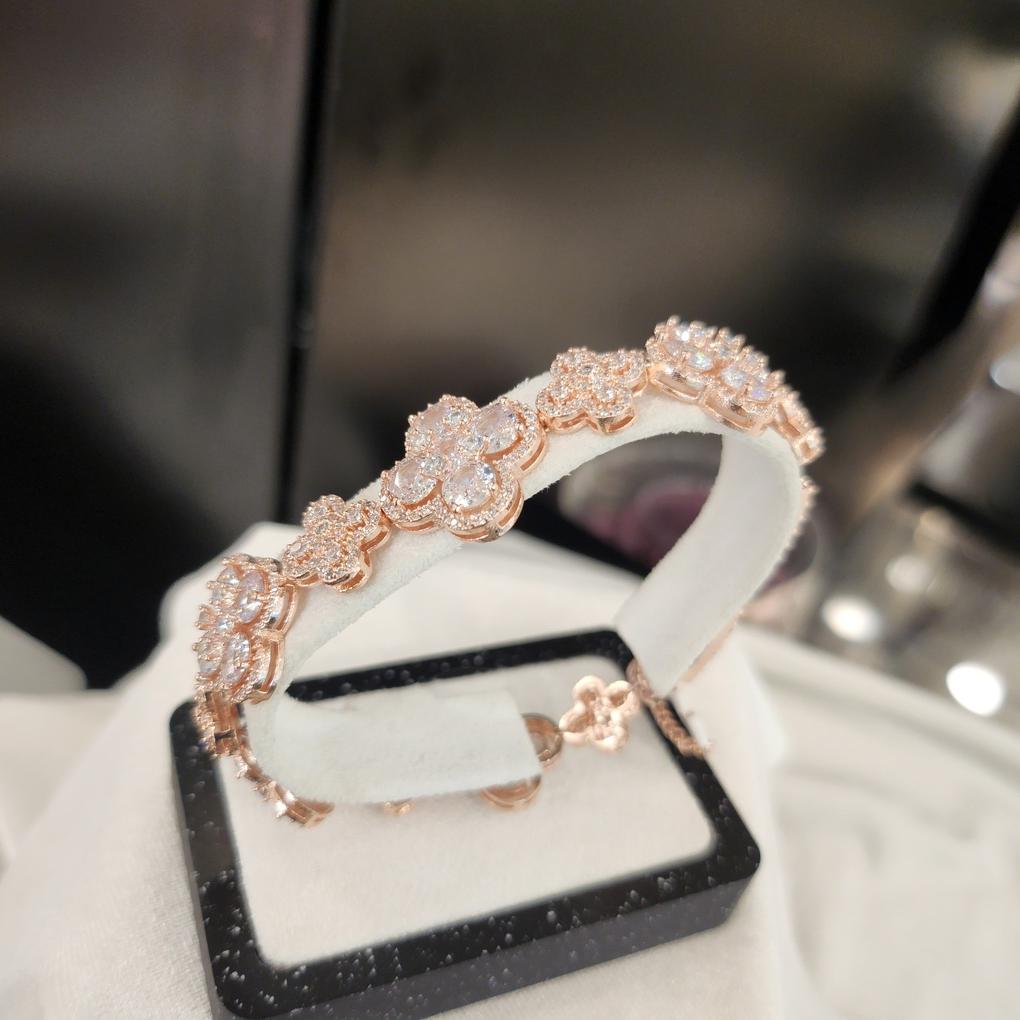 Atria Clover Two-Line B Bracelet JQNBAIN0004FRF