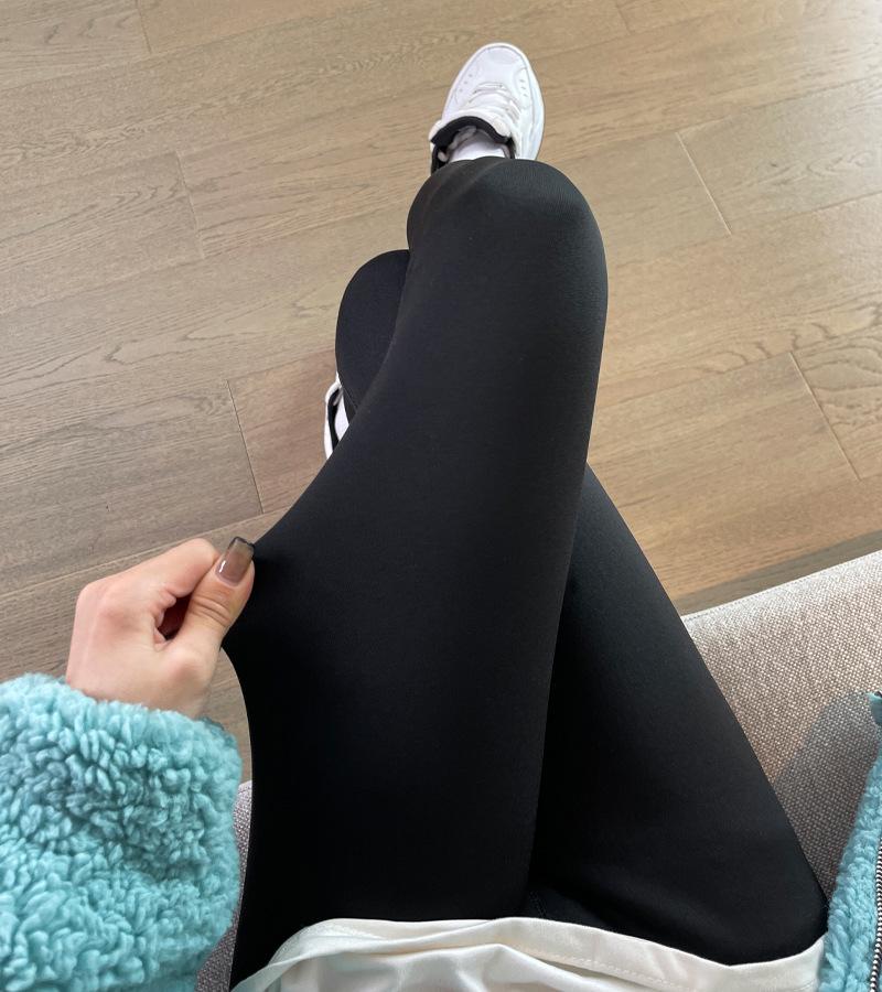 Lambskin Winter Leggings for Women - Velvet-Enhanced, Slimming Fit