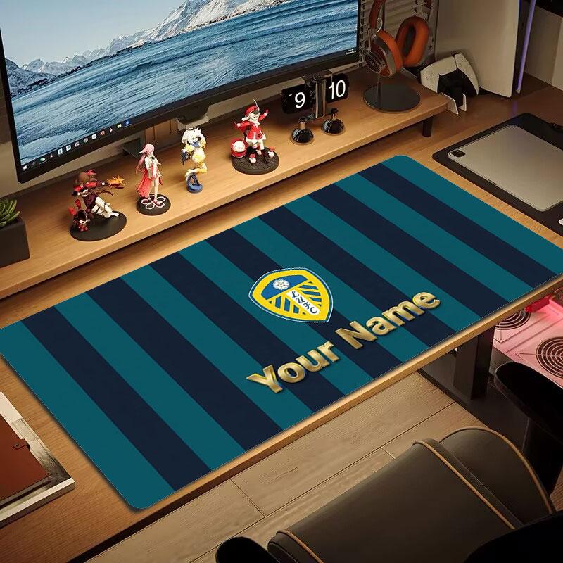 Leeds United Benutzerdefinierter Name Große Größe Mauspads Große Gaming-Tischunterlage Rutschfest für Laptop Tablet Großes Mauspads XXL Matte Mini-PC-Spielmatte Mit Verriegeltem Rand