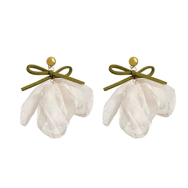 Pendientes de Clip de Flores Nuevos y Elegantes para Mujer 2025 - Diseño Nicho de Verano, Joyería de Alta Gama para Orejas No Perforadas