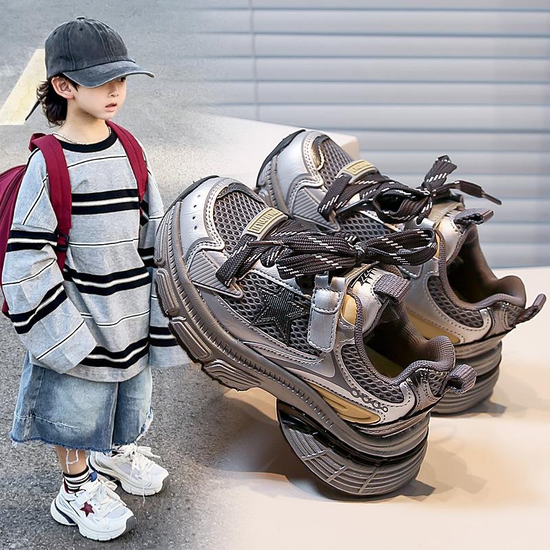 

2025 autumn new students light and comfortable sports boys running shoes Korean version of the star tide girls dad shoes 37 inner length 22cm чёрный