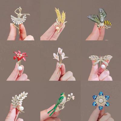 Koreanische Elegante Florale Tierbrosche: High-End Damenmantel oder Anzug Reversnadel Korsage Accessoire