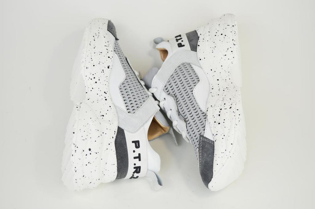 Phany 366414 39 Grey Leather Sneakers