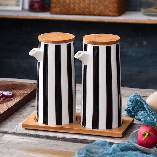 Nordic Black and White Stripes Ceramic Spice Jar Combination Set Salt Sugar Oil Soy Sauce Bottle Vinegar Pot Kitchen Supplies