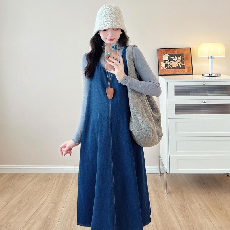 

2026 Maternity Plus-Size Denim Two-Piece Set: Vest and Dress Base Layer Large
