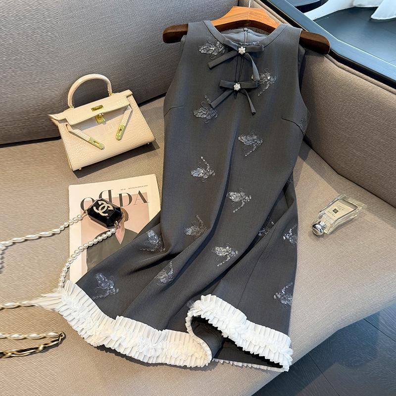 2025 Herbst Französisch-Chinesischer Stil Schlankmachendes Damen Taillenbetonendes Kleider-Set