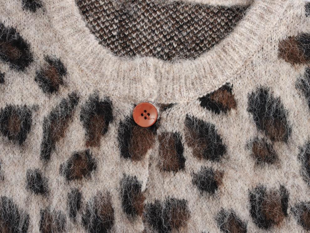 Leopard Print Round Neck Ribbed Knit Cardigan - European & American Style