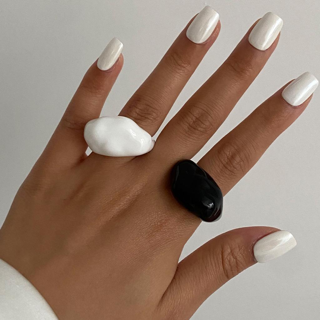 SHIXIN Creative Black White Thick Resin Acrylic Rings for Women Minimalist Irregular Geometric Wide Finger Ring Punk Men Jewelry