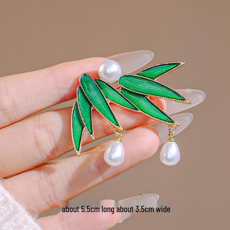 New Chinese Style Panda Brooch - Cute Rising Bamboo Animal Pin for Jackets