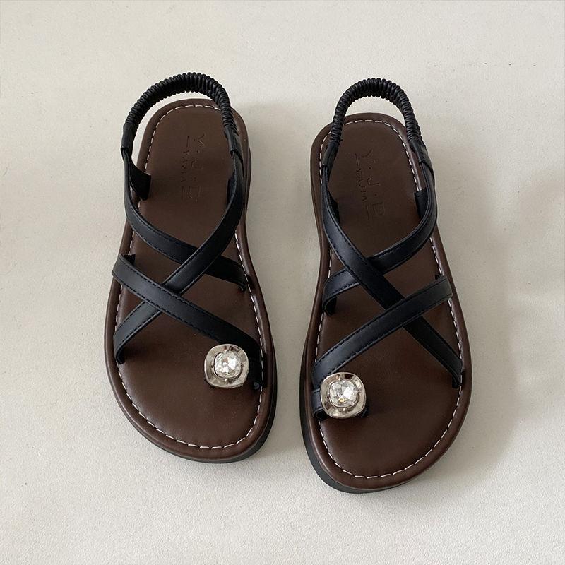 Beautiful flat Roman sandals women's 2025 new summer wear with skirt casual sports cover toe beach shoes