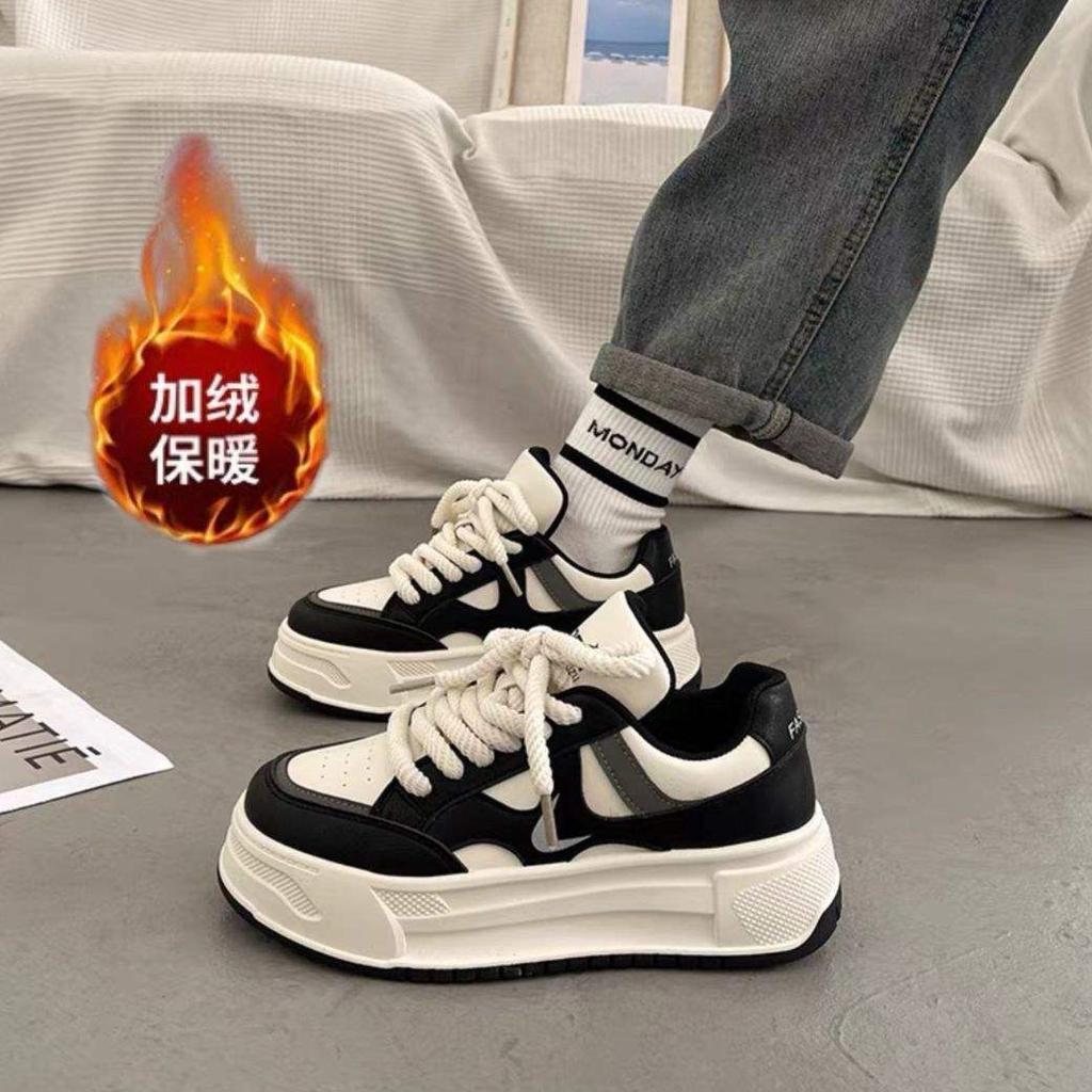 Fleece Little White Shoes Autumn and Winter Platform Sports Baseplate 2025 Board Shoes Versatile Niche New Ins Casual