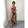 Sommer-Neckholder-Jumpsuit mit abstraktem Print und Bindegürtel, weites Bein