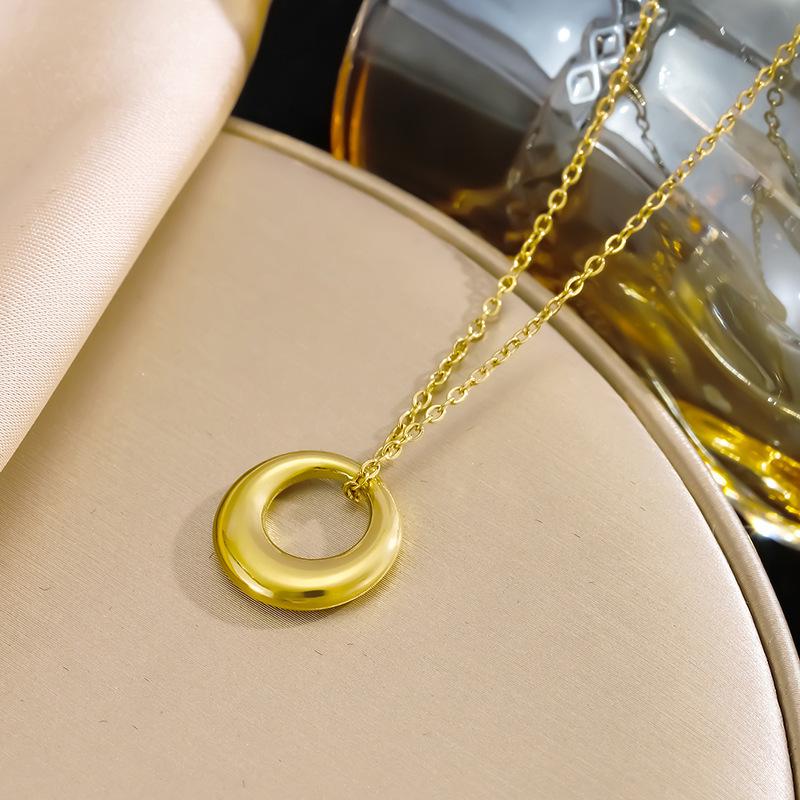 Geometryczny Naszyjnik Minimalistyczny na Obojczyk - Stal Tytanowa, Wszechstronny Letni Styl dla Kobiet