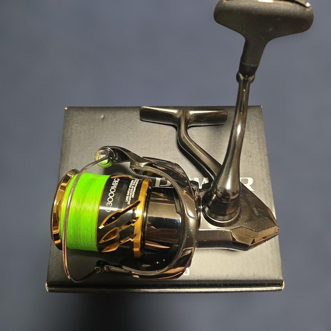 Used SHIMANO 20 Twin Power C3000MHG