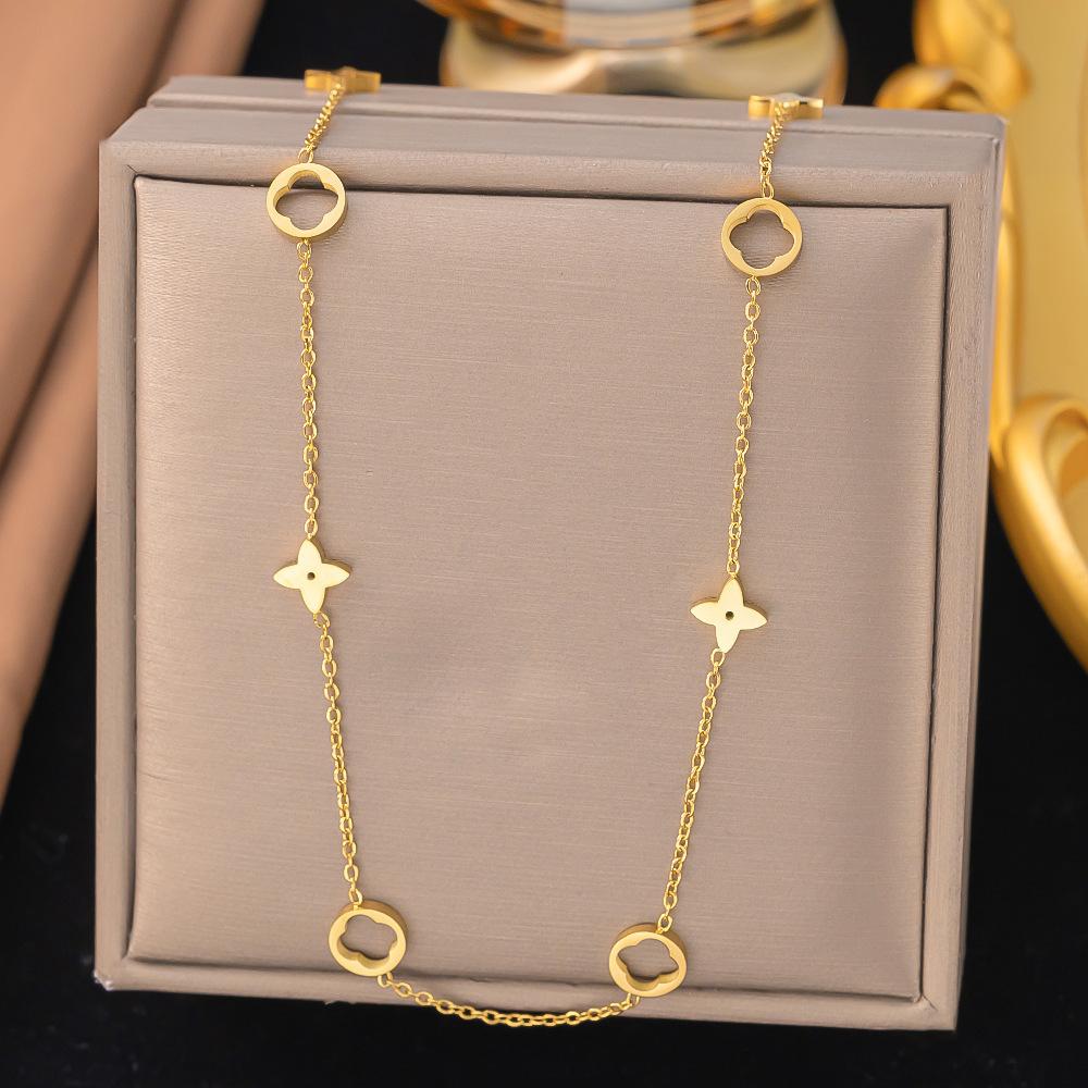 French Titanium Steel Heart Choker Necklace And Bracelet Set Sweet Peach Heart Tassel Design Women Jewelry