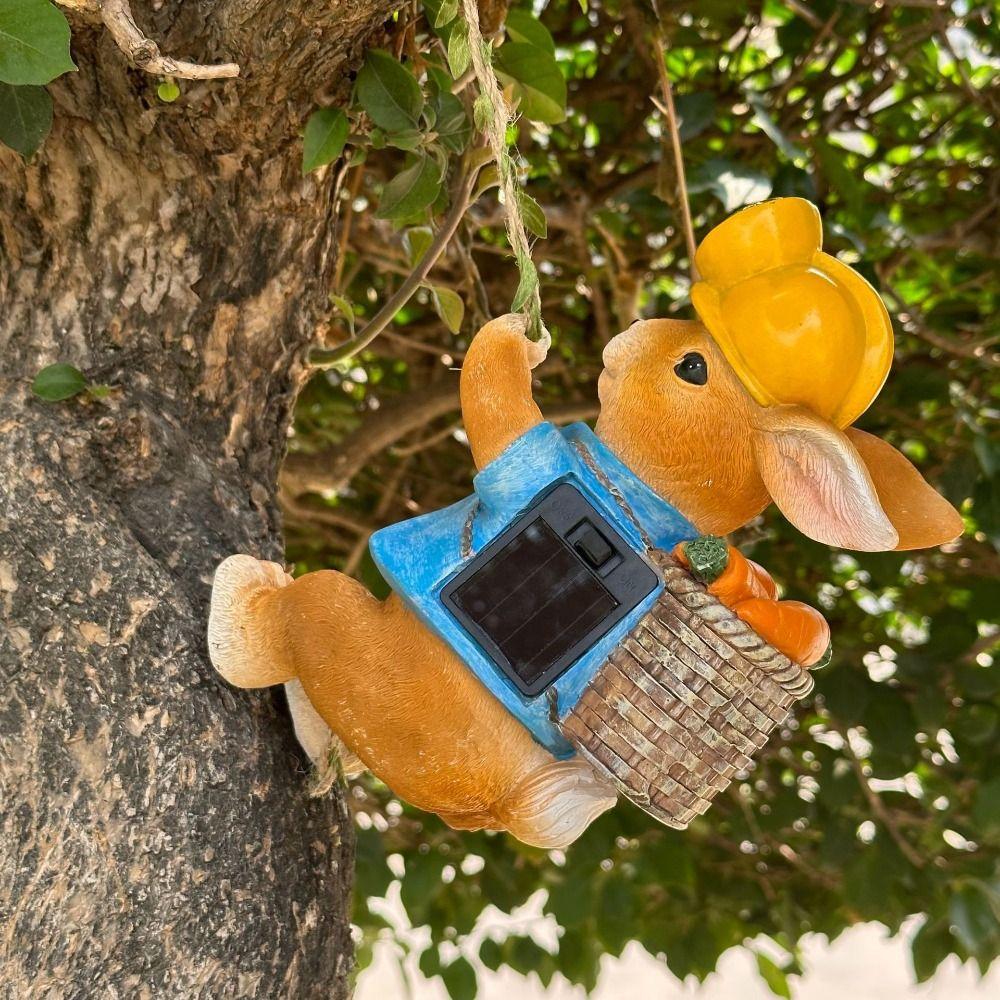 

Resin Climbing Rope Squirrel Figurines Cute Squirrel Wall Hanging Outdoor Garden Decoration Squirrel