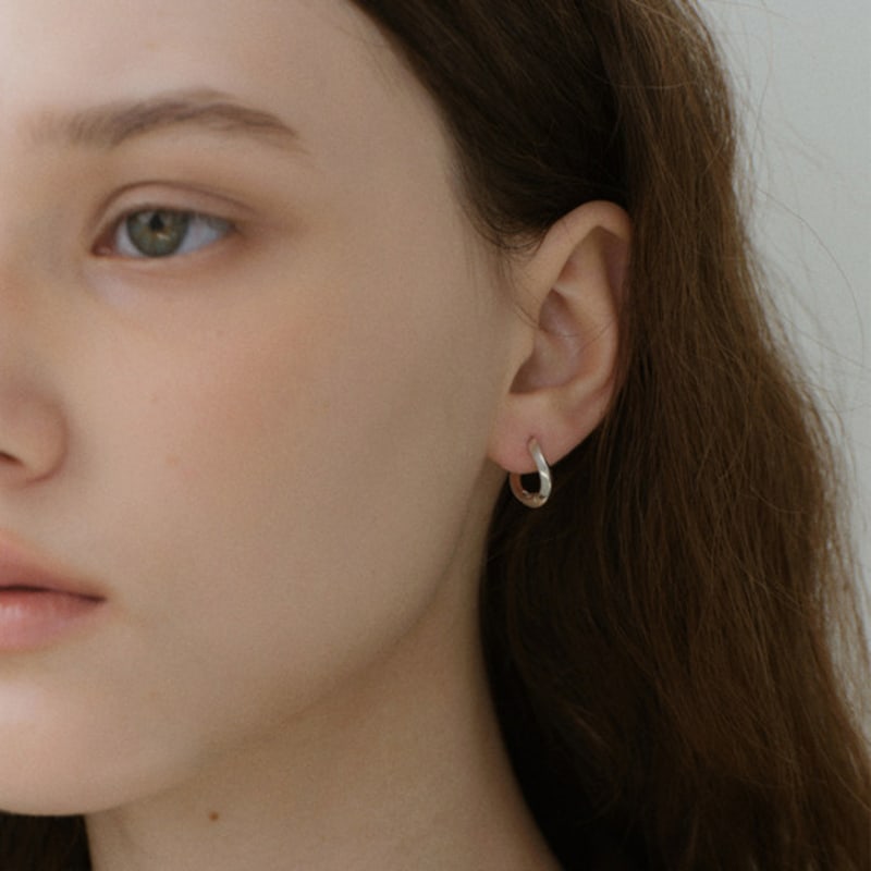 NORMALLEE [Silver 925] Curve Line One-touch Earrings