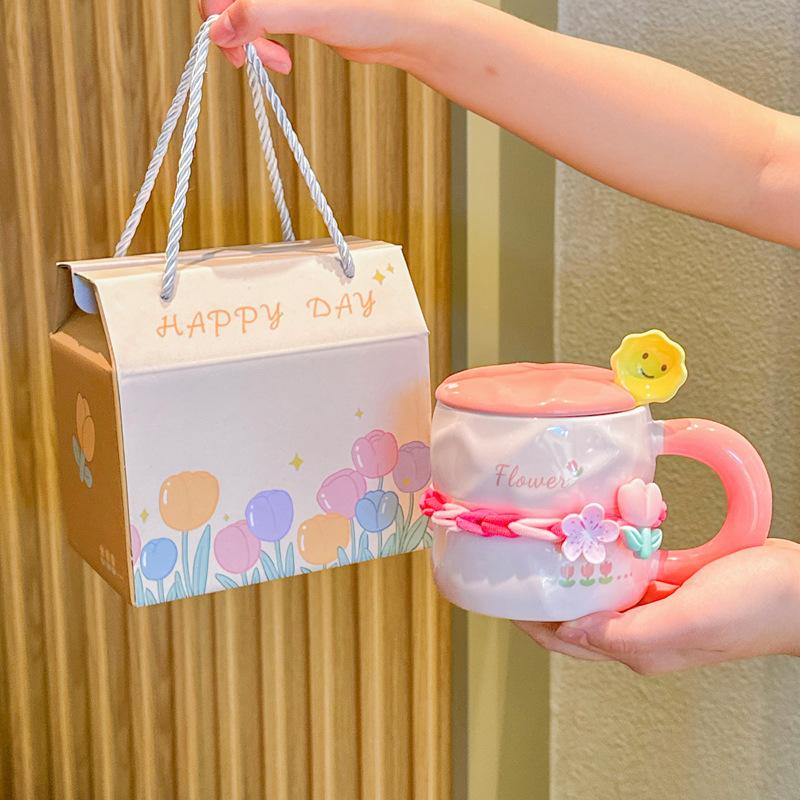 Uroczy kubek w kwiaty w pudełku prezentowym dla dziewczynek i dziewczyn, wartościowy prezent urodzinowy, praktyczny ceramiczny kubek pamiątkowy