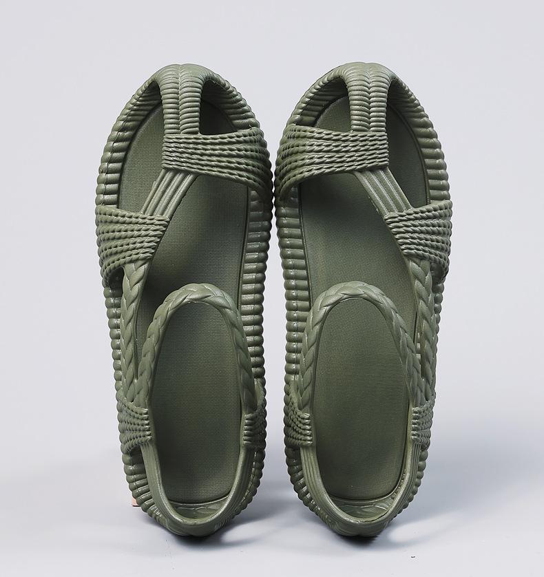 Fashion 2025 Men's Summer Hollowed-out Hand-woven Roman Sandals with Soft Soles, Personalized Beach Sandals Vietnamese flip-flops