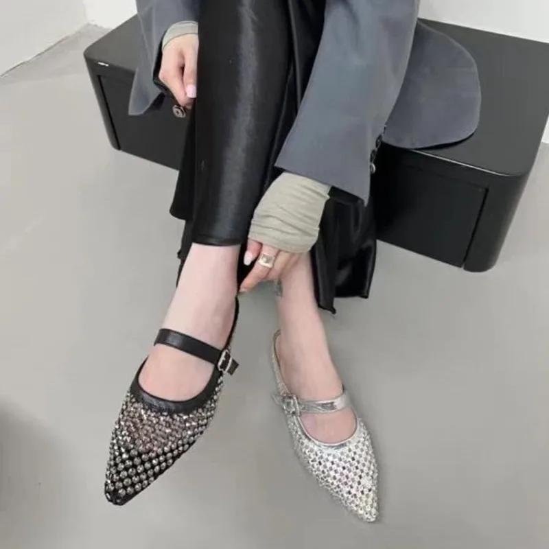 Fashion 2025 New Mesh Women's Closed Toe Slippers Fashion Crystal Pointed Toe Breathable Low Heel Sandals Summer Daily Dress Slippers