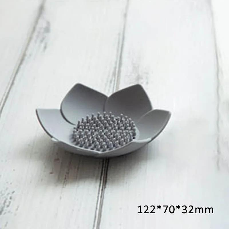1pc Soap Box Lotus Shape Non-slip Portable Silicone for Draining Soap Tray Draining Soap Dish Bathroom Accessories