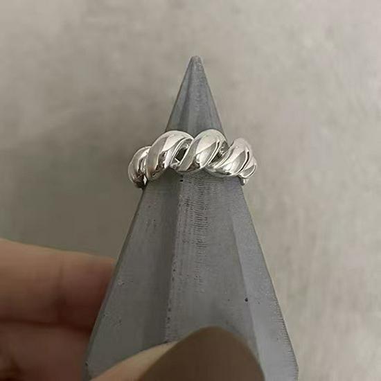 Women's Heavy Industry Retro Cable Knit Adjustable Band Ring