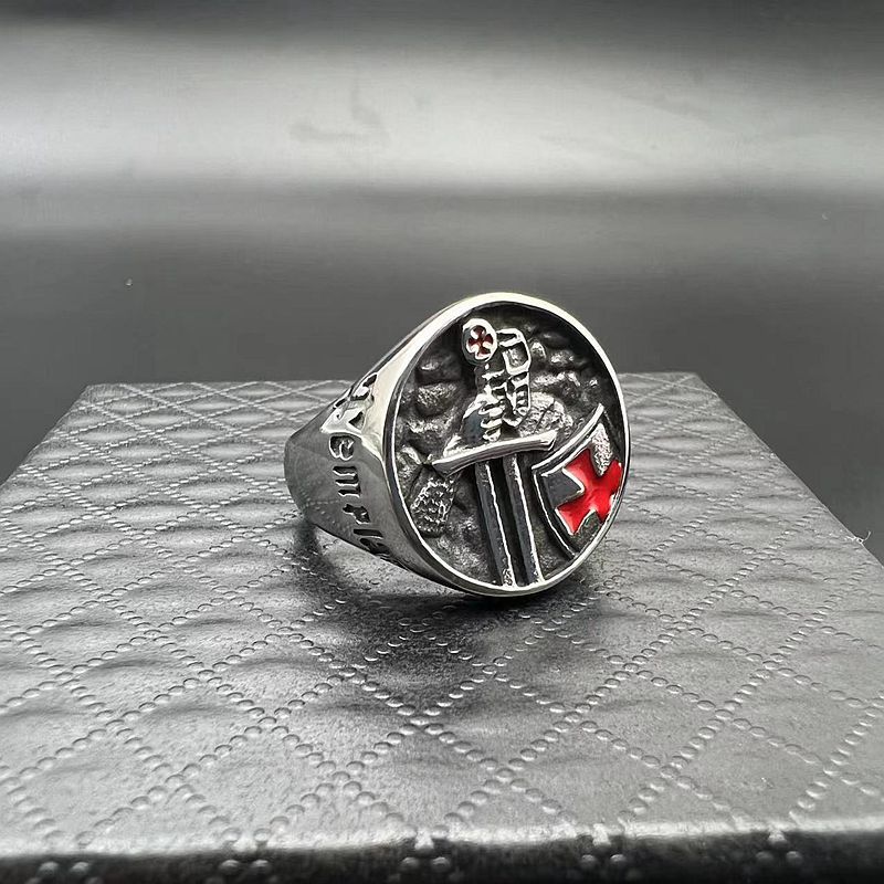Hip Hop Fashion Men's Soldier Cross Round Ring Templar Letter Carving Ring Punk Seal Jewelry for Men Party Gifts Jewelry